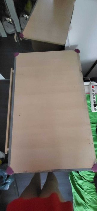 Birou copii reglabil mecanic pe inaltime si cu planseta ce se inclina