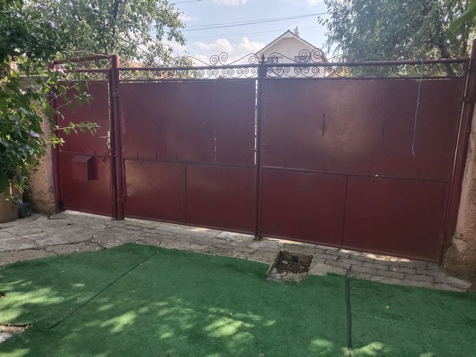 Poartă din fier  stare bună