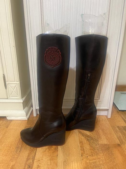 Продам итальянские сапоги