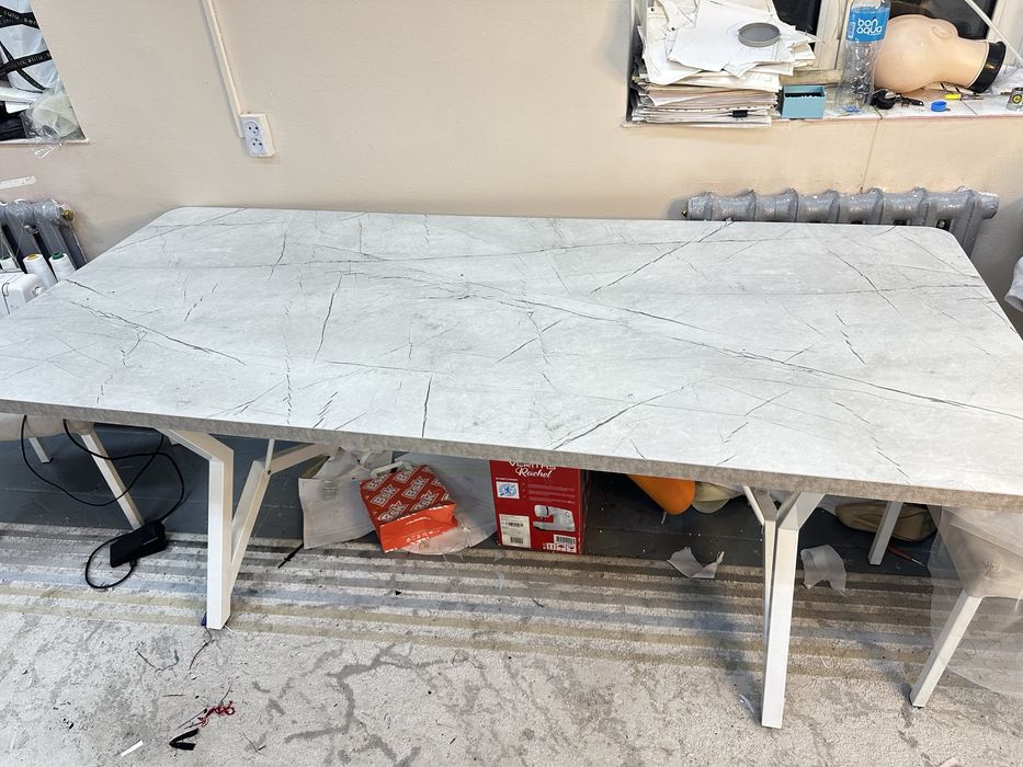 Стол кухонный можно и для зала