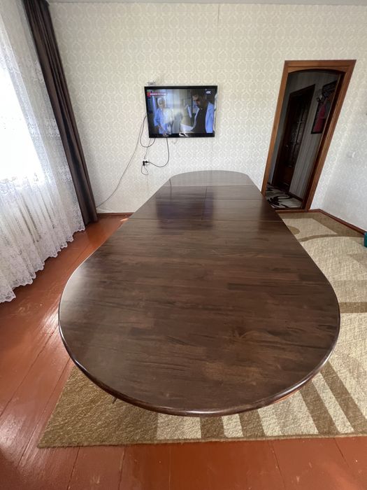 Продам стол , материал дуб