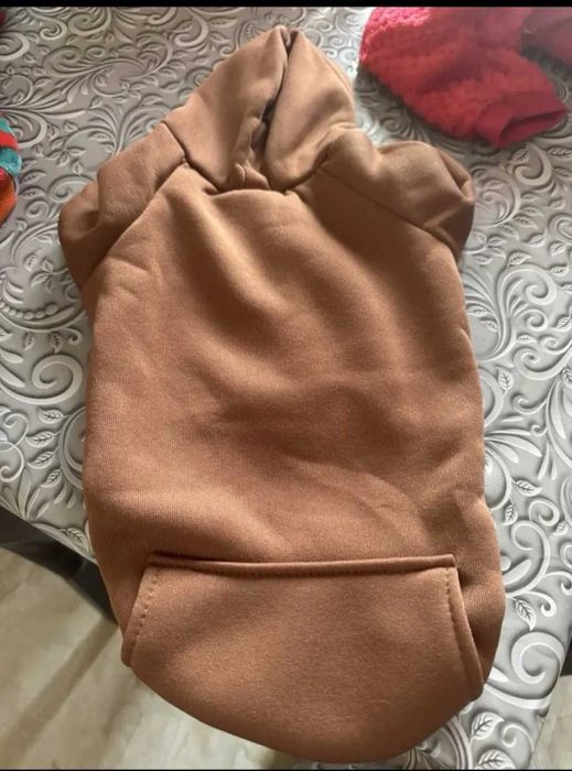 Haine Cainii pisici in mai multe culori ṣi marimi