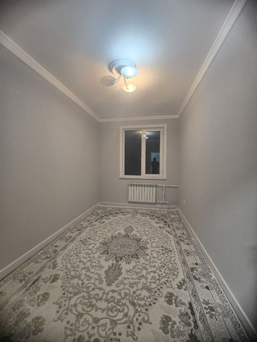 Феруза Продается квартира 4/4/4 балкон 1.5х6