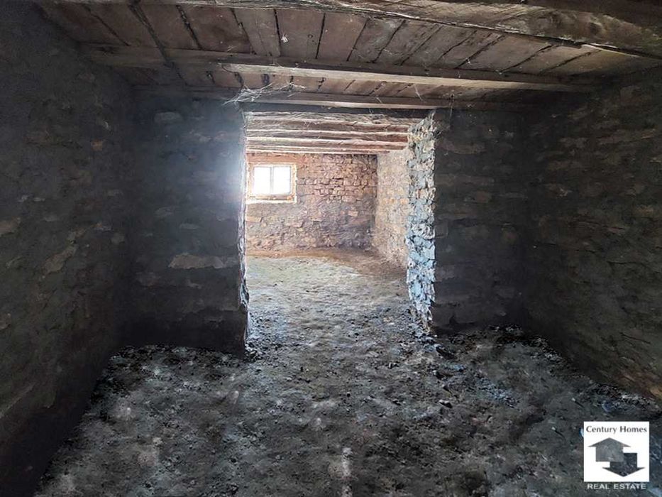 175095 Едноетажна къща за продажба, с равен двор в с. Добромирка