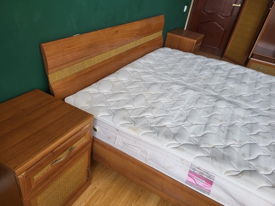 Спальный гарнитур