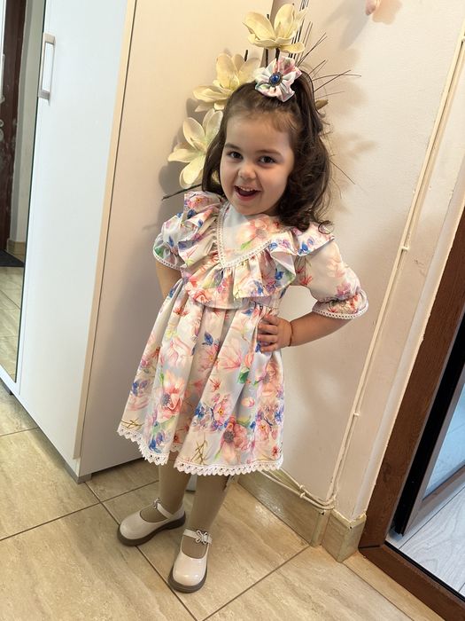 Rochita eleganta si accesoriu par marime 2,4 ani