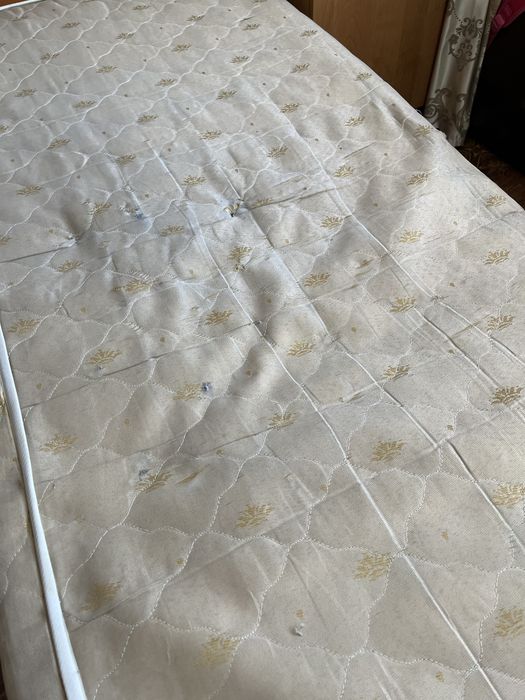 Матрас на пружинах продается, пружины