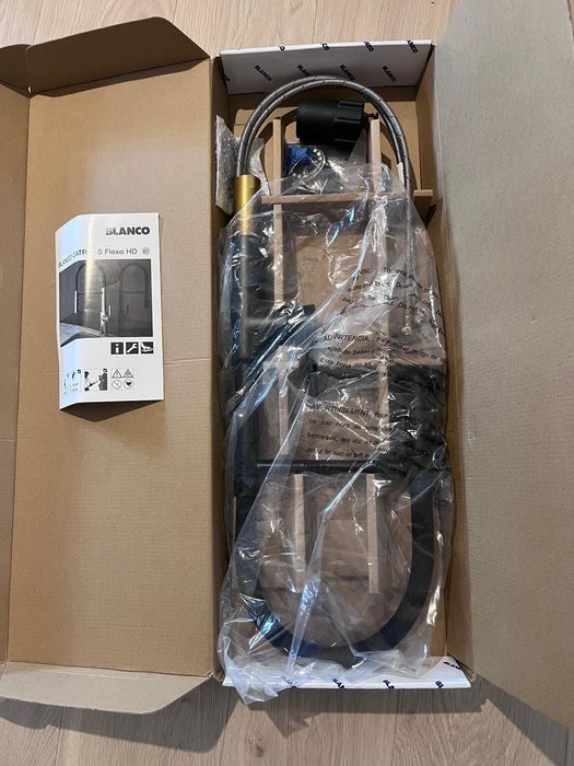 Baterie de bucătărie Blanco, noua, model Catris-S, finisaj negru mat