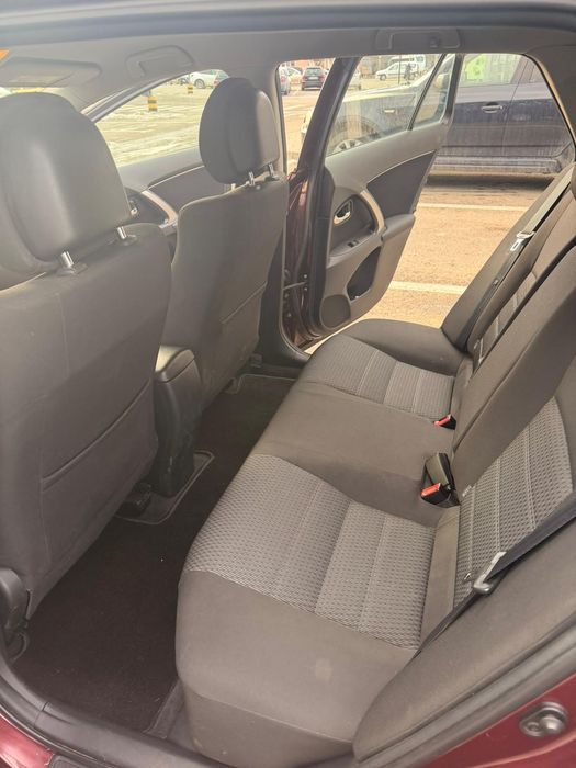 Toyota Avensis 2012 2.0 diesel manual