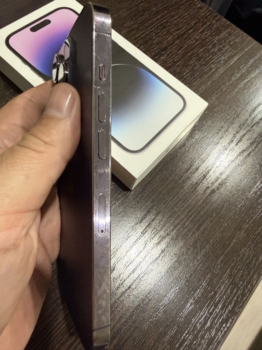 iPhone 14 pro Deep Purple