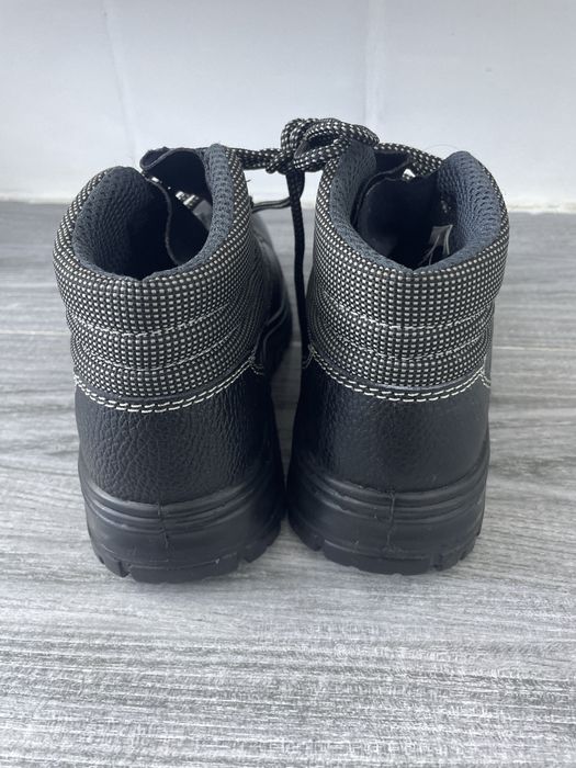 продам рабочие ботинки