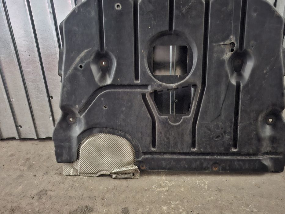 Scut motor Original BMW E81 E82 E87 pentru bara M