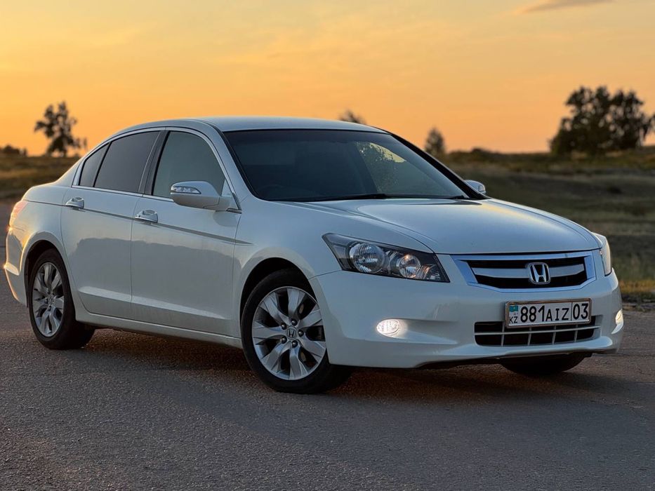 Продам Honda Inspire