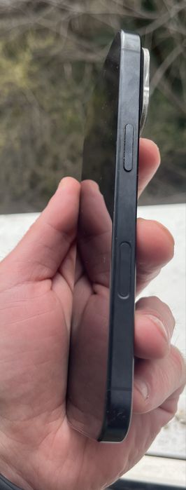 iPhone 16 Pro - stare foarte buna, baterie 92%, impecabil