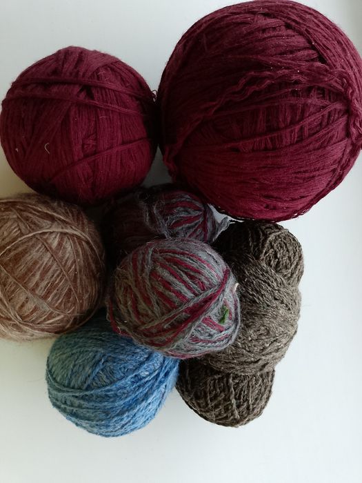 Отрезы, ткань . Спицы, нитки...