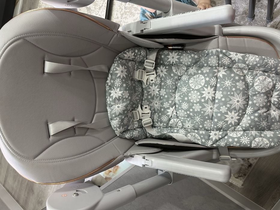 Детский стол для кормления