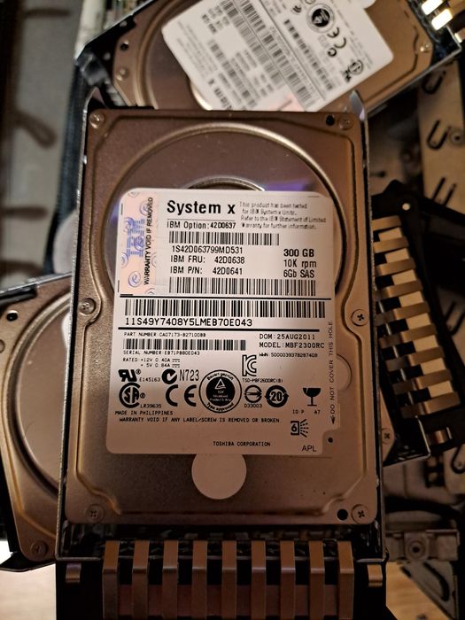 Hard diskcuri SAS 300Gb 2.5 inch