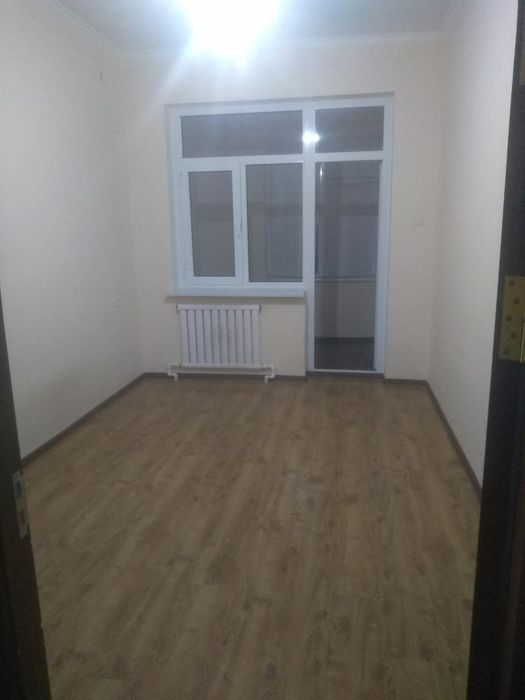 2 xonali kvartira sotiladi. Zoʻr lakatsiyada Navoiy koʻchasida