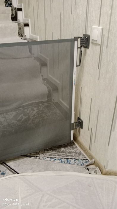 детская безопасность, защитные ворота на лестнице