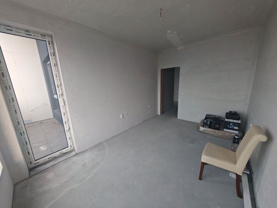 Продава се Двустаен апартамент в Бургас, Изгрев - 67 кв.м за 1104 €/кв.м - Снимка #2