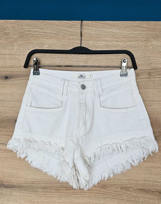 Къси бели дънкови панталонки