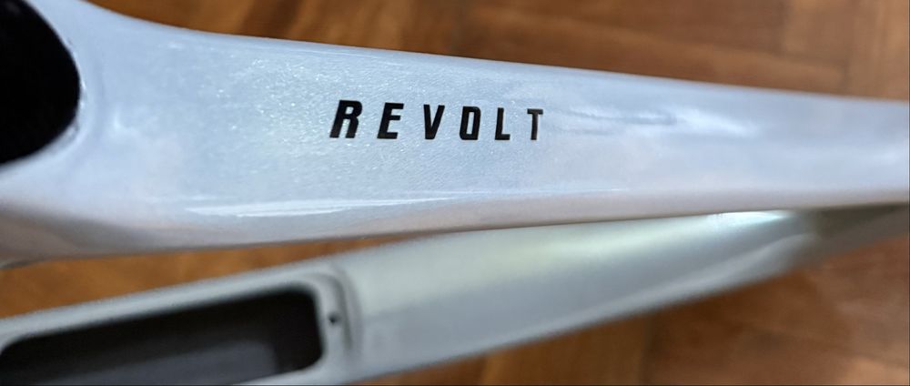 Cadru gravel din carbon Giant Revolt Advanced, mărimea L