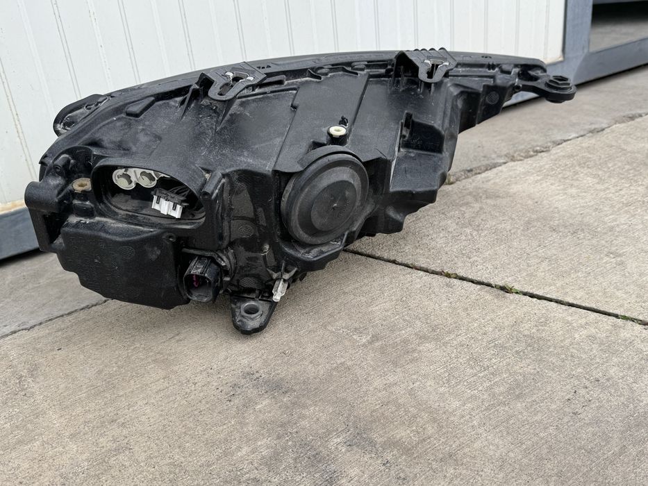 Ляв фар за Ауди А1 Full Led