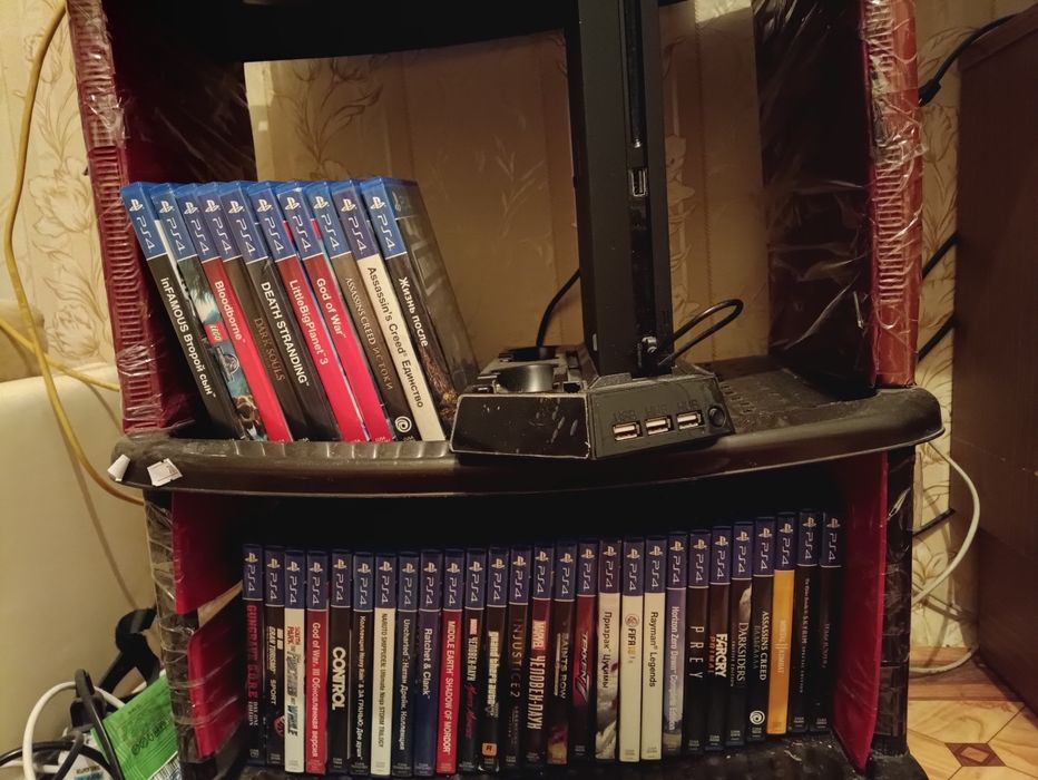 Плейстейшн 4 слим