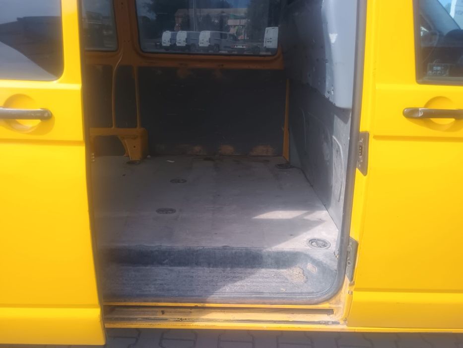 Volkswagen T5  2.5 TDI