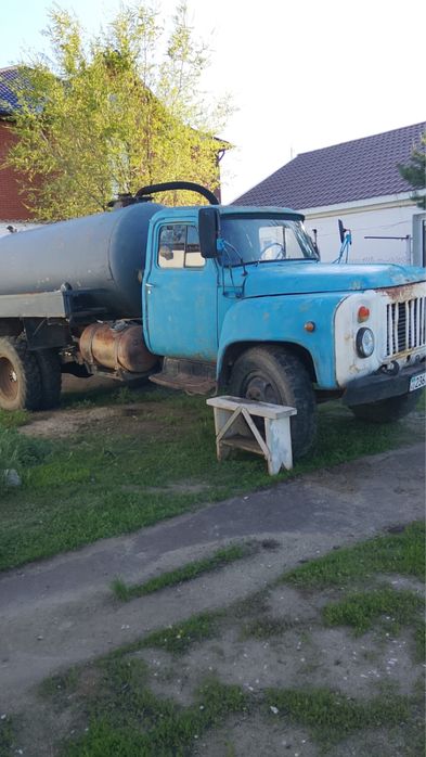 Продам водовоз зил