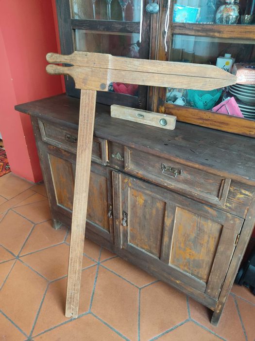 Продавам антична горска клупа