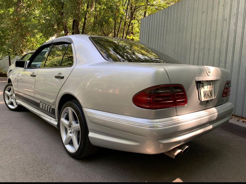 Бампер мерседес 210 рест , дорест , Е50, Е55,