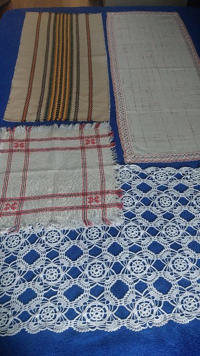 Покривки за холна маса -4 броя