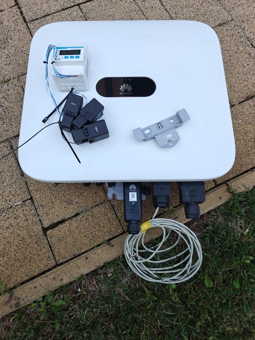 Invertor Huawei SUN2000-10KTL-M1, trifazat, 10 kW + SmartMeter + Dongle