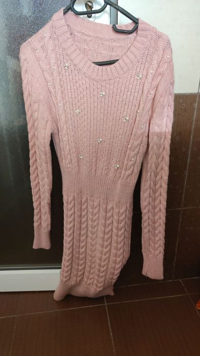 Rochie din tricot cu perle