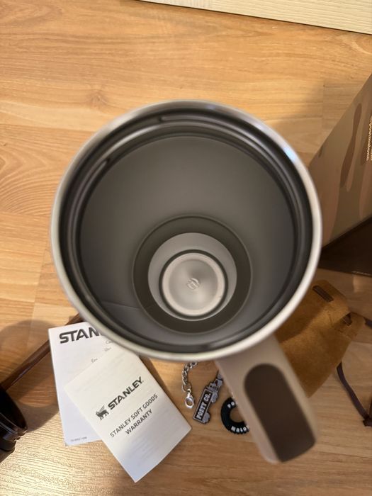 Stanley мултикам термочаша/ post malone