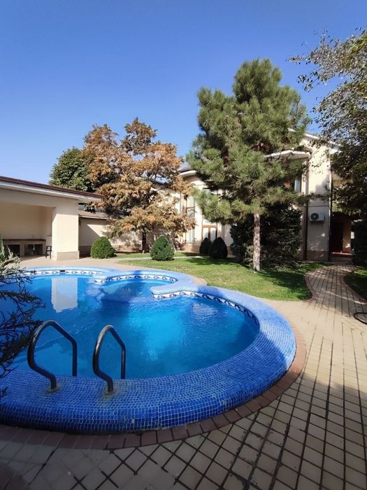 Кибрай продаётся евро дом 6+2-соток 7-комнат!