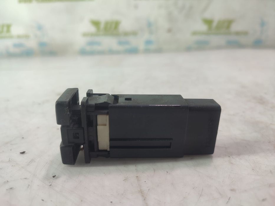 Buton incalzire scaun 15B088 Toyota RAV4 3 (XA30) [2005 - 2010] 2.2 d