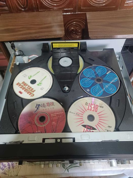 TEAC CD Multiplayer PD-D2620