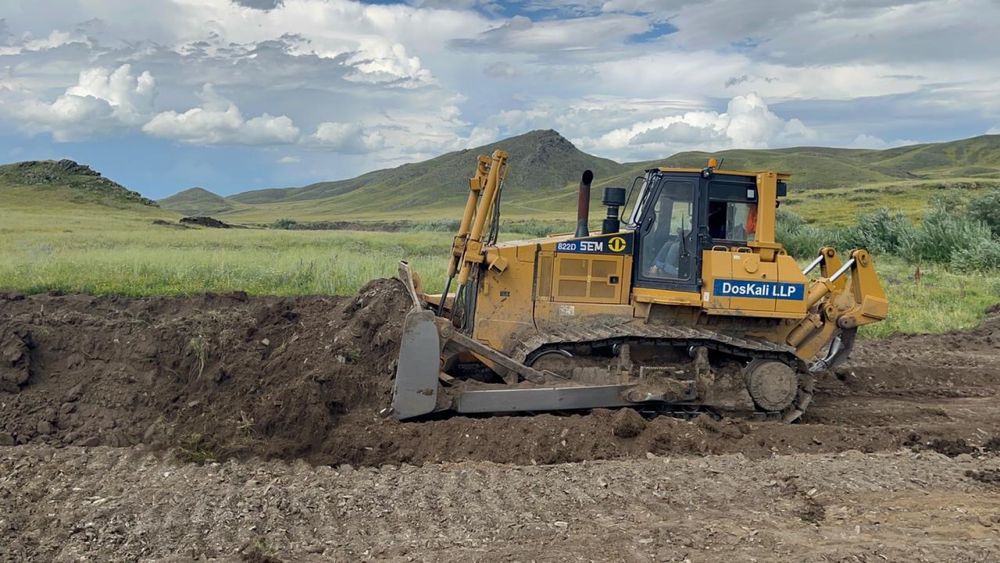 Бульдозер SEM (Caterpillar D7R)