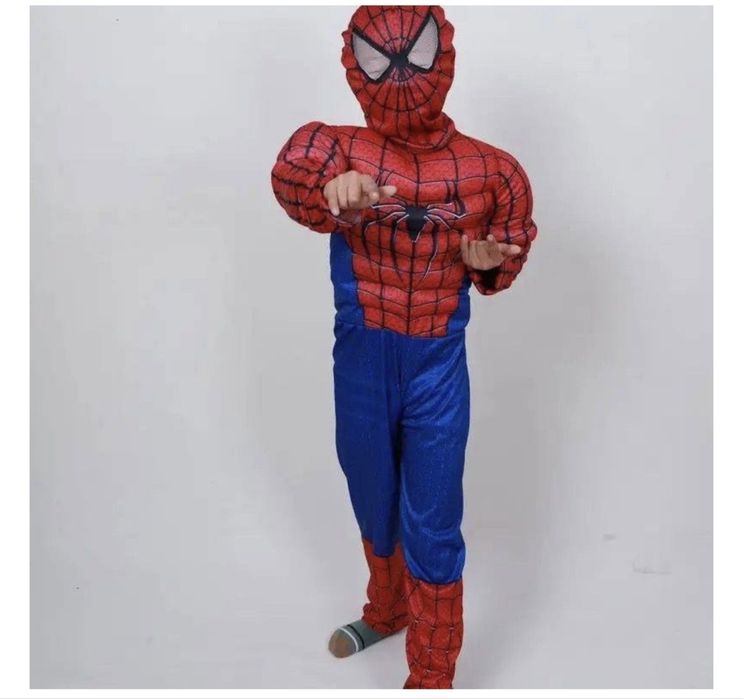 Продам костюм Человек Паук