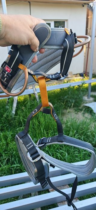 Vând 3 hamuri de escaladă/alpinism copii/ adulți