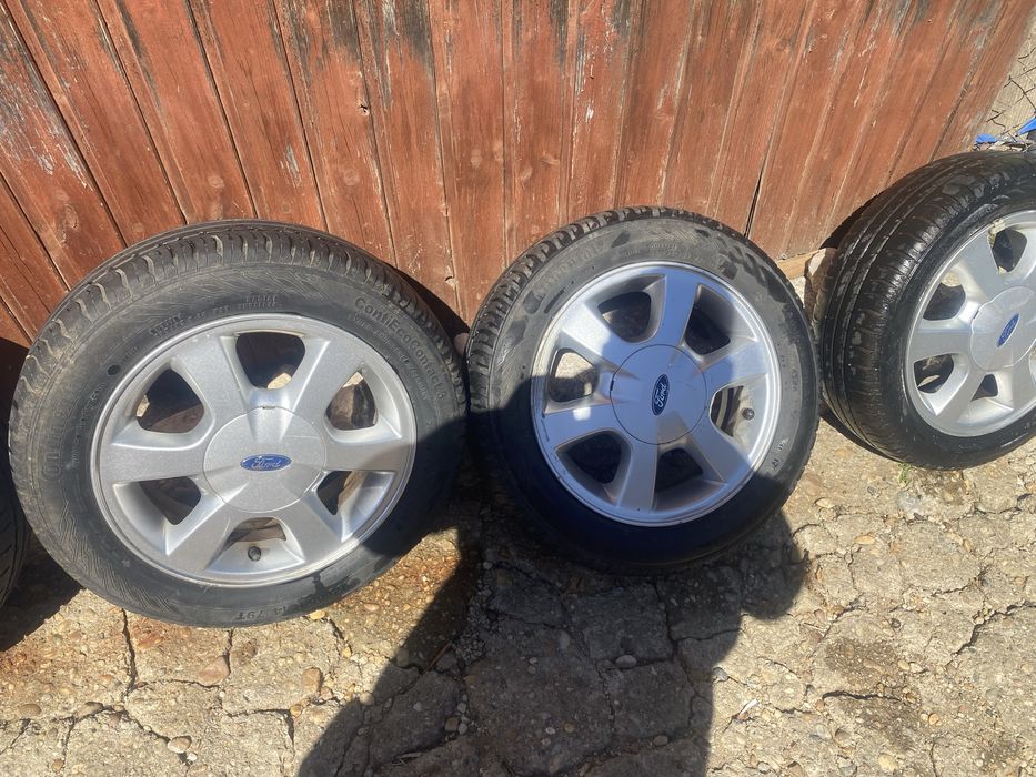 Roți vara Ford Ka 2023 cu tot cu jante stare acceptabila