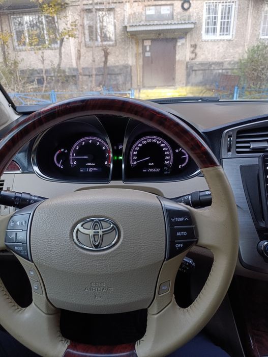 Продам автомобиль TOYOTA AVALON
