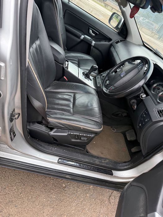 На части Volvo xc90 2.5 дизел auto 2012 година