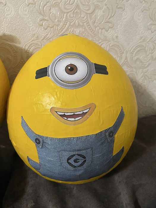 Подарочный бокс . Миньон. Коробка. Киндер