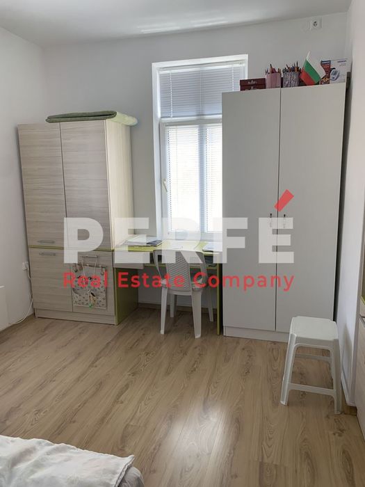 Продава се Етаж от къща в Бургас, Център - 200 кв.м за 2575 €/кв.м - Снимка #1