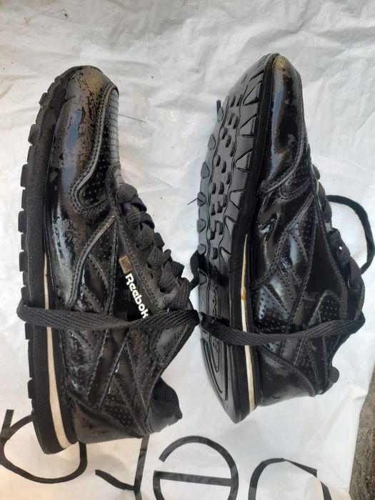 Продаю мужские кроссовки