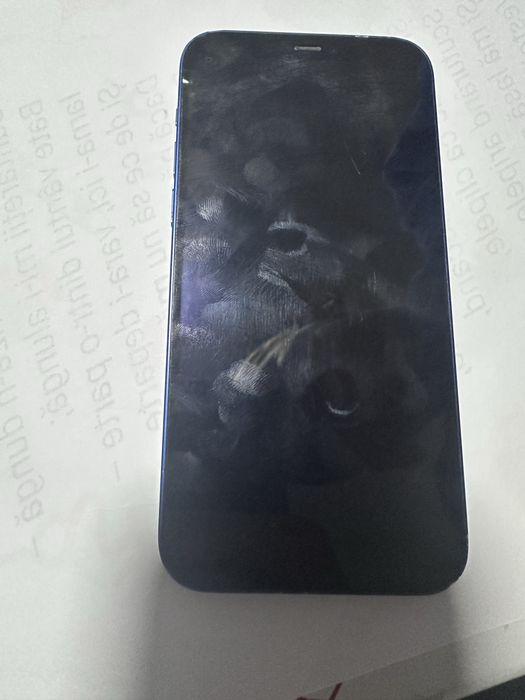 Vand telefon personal cumparat de nou din magazin