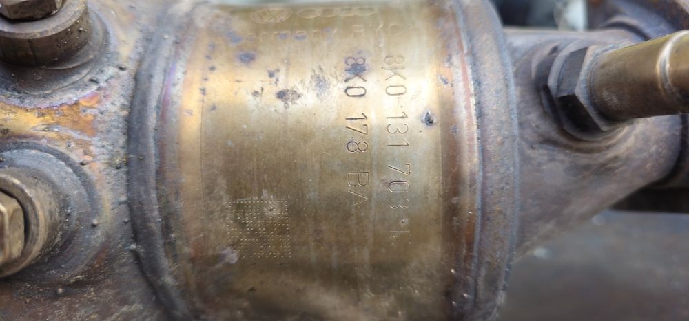 Filtru de particule catalizator Audi Q5 2.0 CGLC cu adblu  an 2015